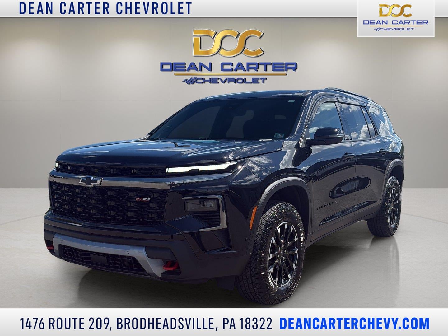 2026 Chevrolet Traverse Z71 in Mosaic Black Metallic — front three-quarter view