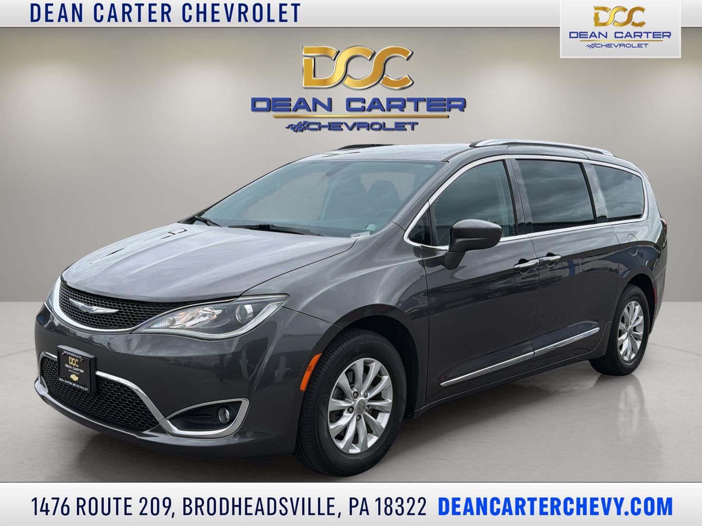 2019 Chrysler Pacifica Touring L in Gray — front three-quarter view