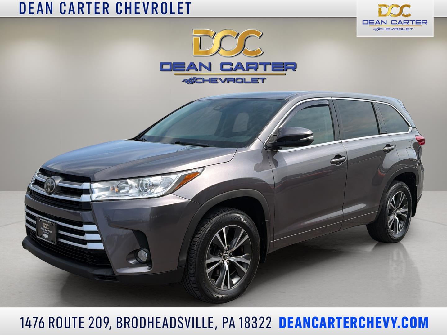 2017 Toyota Highlander LE in Gray — front three-quarter view